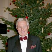 Chat show star Michael Aspel to host Rose Theatre Christmas concert
