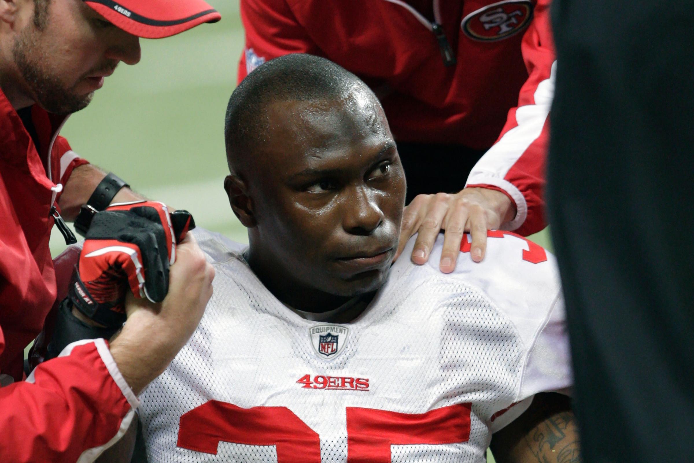 Ex-NFL player accused of killing six people had unusually severe brain disease - Vimarsana News