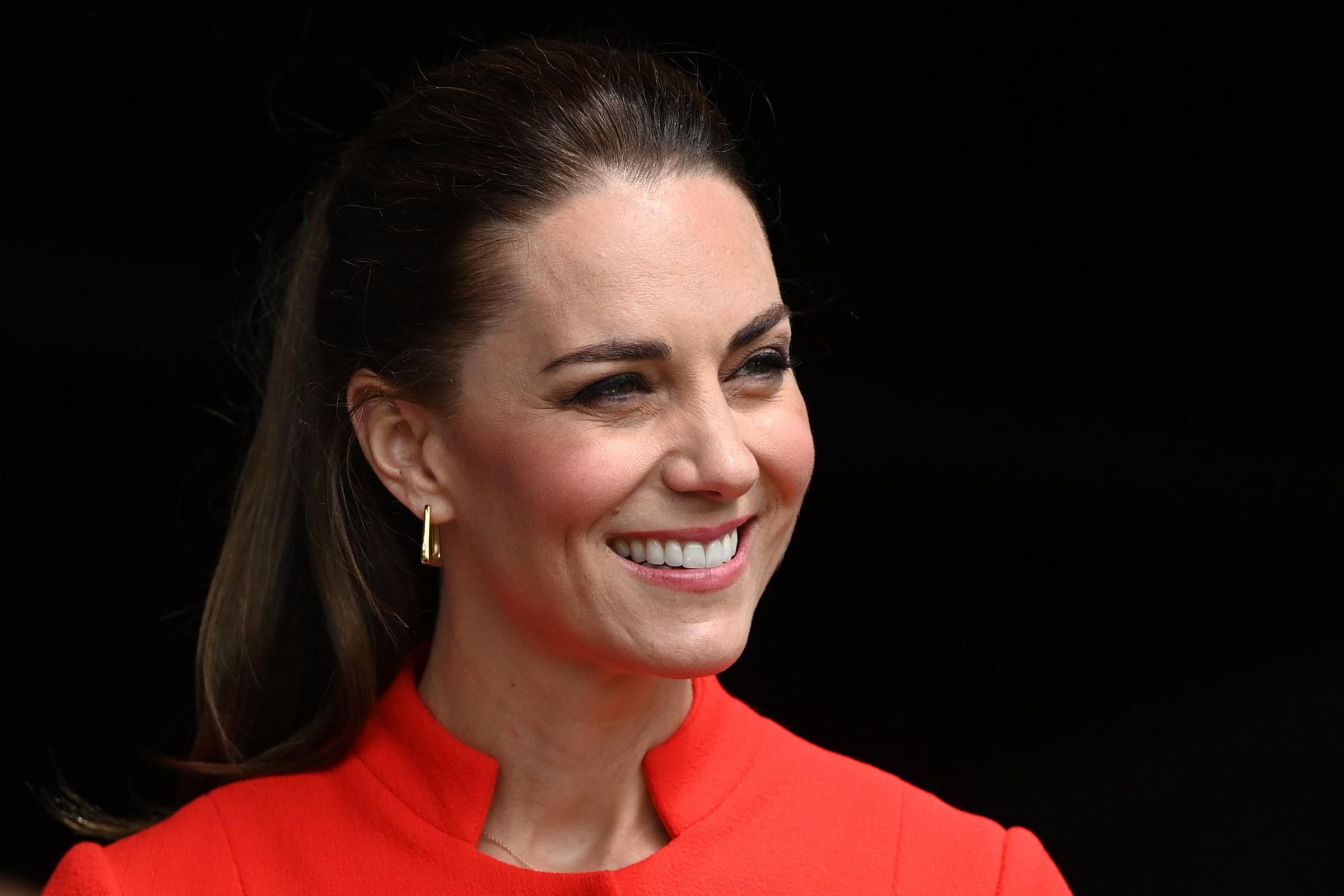 Kate visits children and families unable to take part in Jubilee celebrations - Vimarsana News