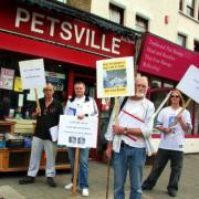 Animal welfare groups are calling for tighter regulation of pet shops